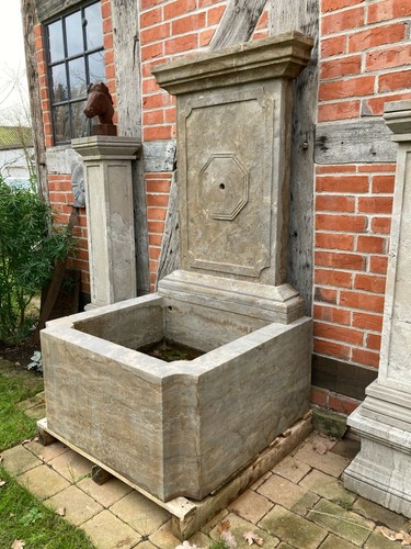 Grosser naturstein brunnen - naturstein,