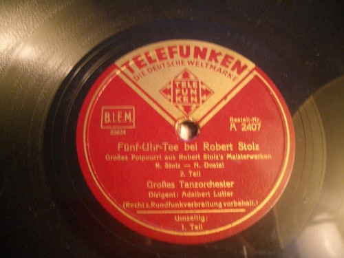 Fünf uhr tee - fünf, robert