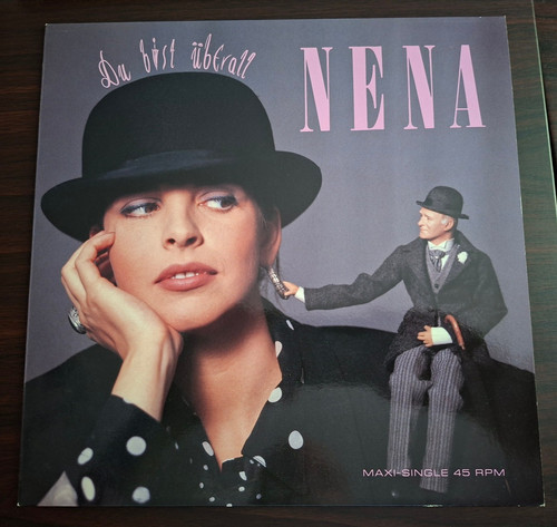 Nena bist überall - -,