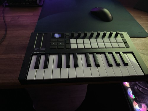 Novation launchkey mini - novation,