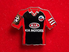 Hansa Rostock Trikot Pin - KIA Motors - Sammlerstück