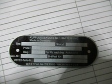 Nameplate hitch coupling