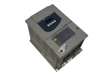 Schneider Electric ATV28HU54N4 Frequenzumrichter 3 kW 380–500 V Altivar 28