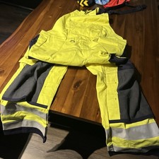 Blakläder Arbeitshose Größe C62 Warnschutzhose Latzhose feuerfest gelb 