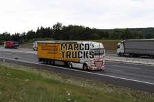 LKW Foto DAF XF Planensattelzug Deutschland weiß Lohmann Italienlogistik #g3py