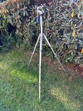 Velbon 3-Bein Stativ, Beine vierteilig ausziehbar, Säule ausziehbar