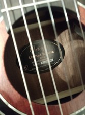 Biete Akustikgitarre zum Kauf