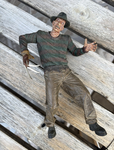 Mania toys action figur freddy - toys,