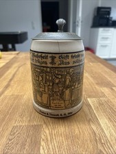Alter Bierkrug mit Zinndeckel