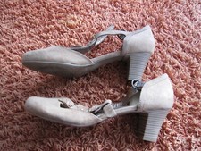 Ariane Leder Pumps, Gr. 38