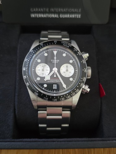 Tudor black bay chrono - black,