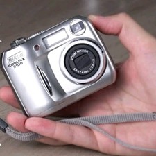 Digitalkamera - Nikon Coolpix 3100 - Komplett mit Zubehörpaket Mini Camera