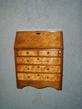 kleiner Sekretär model