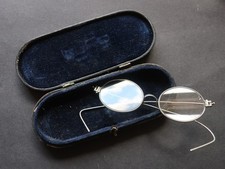 Alte antike Nickelbrille mit Etui aus der Zeit des 19 Jh.
