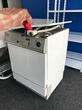 Miele Professional Reinigungs- und Desinfektionsautomat G7881 Thermodesinfektor