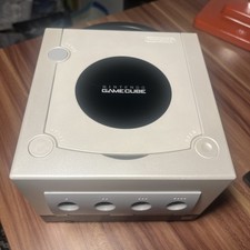 Nintendo GameCube DOL-001