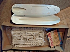 Revell  1/72- Seenotkreuzer " Berlin " Ungebaut (5226)