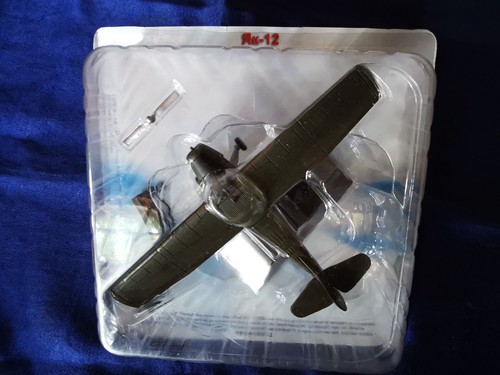 Modellflugzeug jak 12 - modellflugzeug, 1:72
