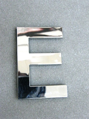 Extra grosse buchstaben - grosse, e
