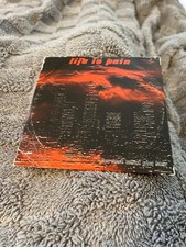 life is pain / CD 
