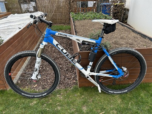 Cube ams pro - cube, r1
