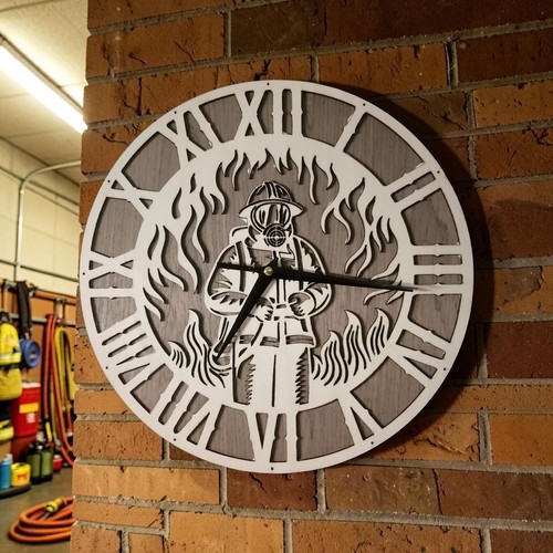 Wanduhr aus holz mit - holz,