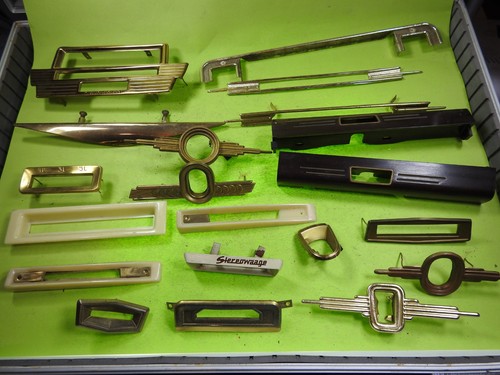 Bauteile und zierelemente - und,