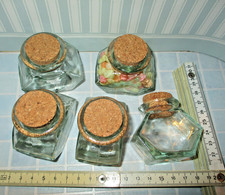 5 Gläser mit Korken zum