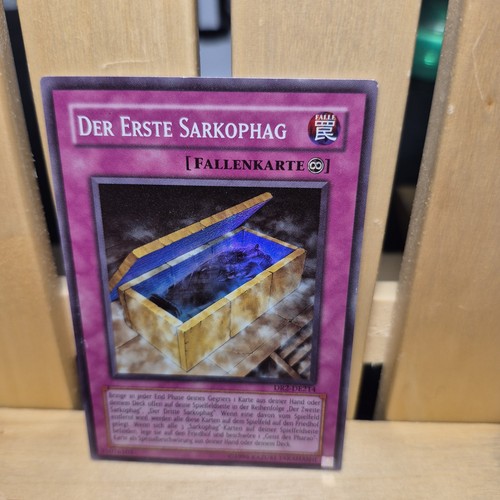 Der erste sarkophag - der,