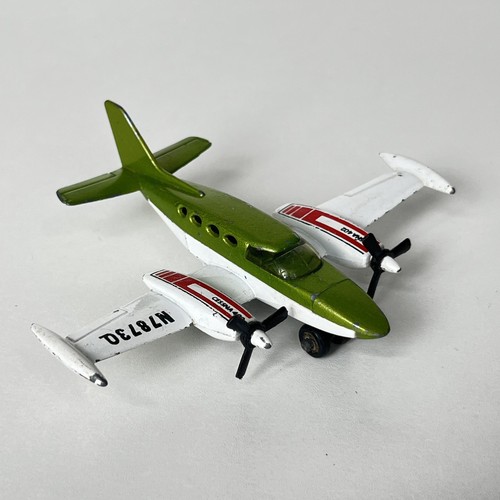 Matchbox cessna 402 - cessna,