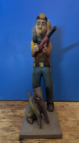 Handgeschnitzte holzfigur - handgeschnitzte,