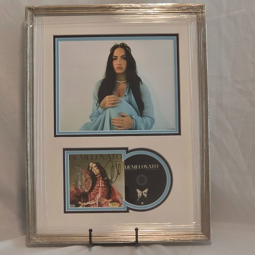 Demi lovato autographed - demi,