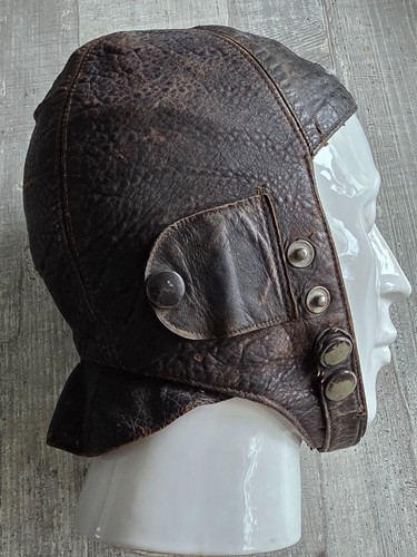 Fliegerhaube ohne kopf - -,