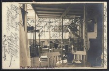 Foto-AK Pullach, Cafe Habenschaden, Innenansicht mit Wendeltreppe 1911 