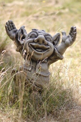 Gartenfigur troll jubelnd - troll,