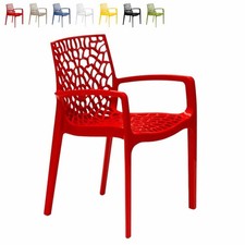 Bunte Stühle mit Armlehnen