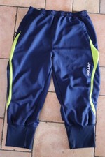 blaue halblange Jogginghose