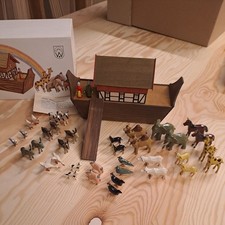 Arche Noah Nr.4 von Christian Werne,  Made in Germany