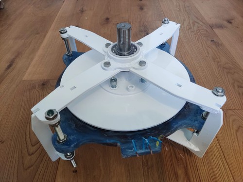 Axial flux generator