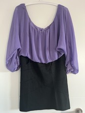 Elegantes zweifarbiges Kleid