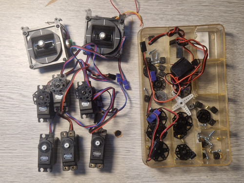 Sanwa srm 102 servos - 6, servos,