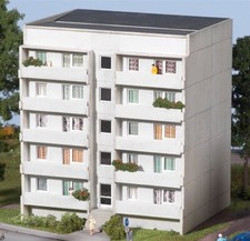 Piko 61146 - Plattenbau WBS70