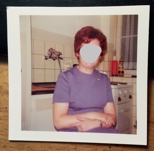 Frau der küche mit spüle - küche,