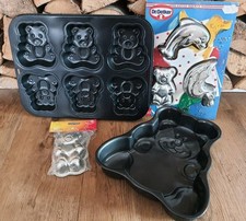 ? Backblech, Backformen zum Backen von Teddybären, Bärchen, Ente, Delfin ?