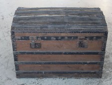 A19/ uralter Überseekoffer -