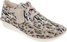 Brandneu in Originalverpackung