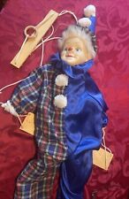 Clown Harlekin Schaukel mit