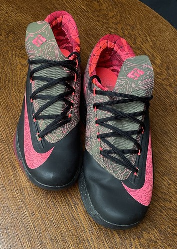 Nike sneakers - 6,