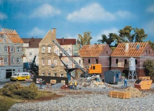 Faller abbruchhaus mit bagger - abbruchhaus,