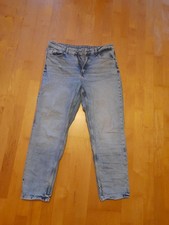 Hellblaue Jeans Mit Weitem Bund Und Schmalem Hosenbein. Größe 42 C&A